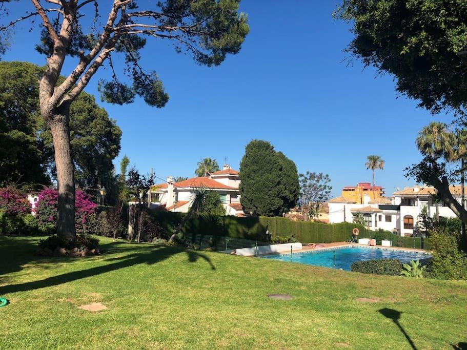 Apartamento Torremolinos 5 Personas + Parking + Piscina Todo El Ano Bagian luar foto