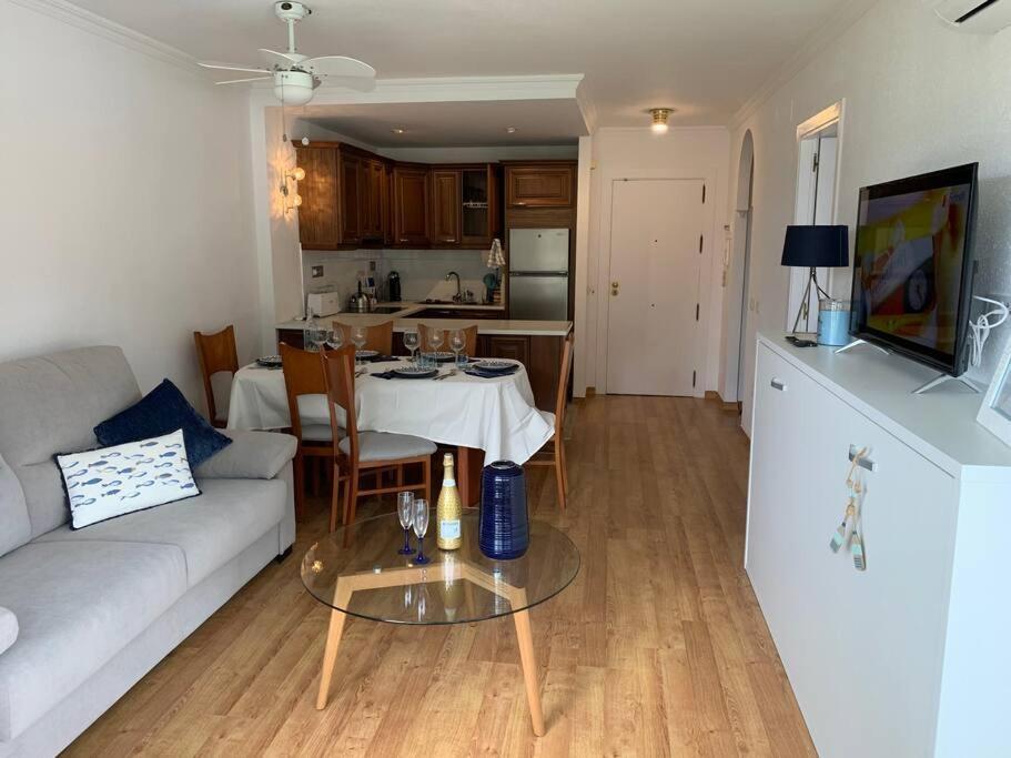 Apartamento Torremolinos 5 Personas + Parking + Piscina Todo El Ano Bagian luar foto
